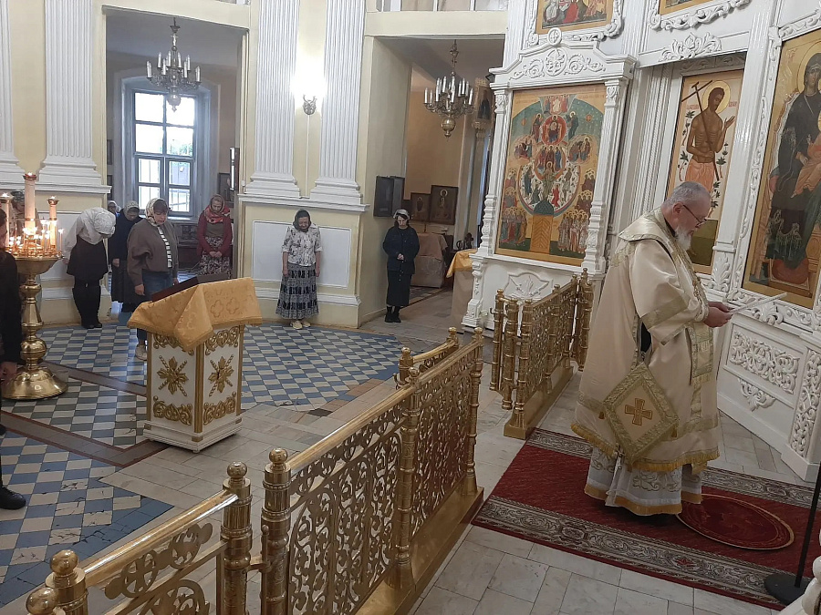 Архиерейское богослужение в Преображенском кафедральном соборе Балашихи